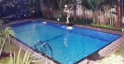 Rumah mewah 3lt di Pondok Pinang dengan kolam renang