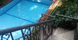 Rumah mewah 3lt di Pondok Pinang dengan kolam renang